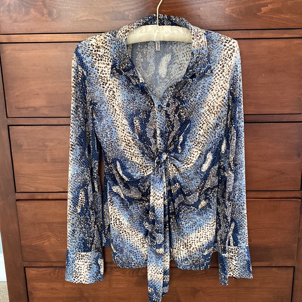 Women’s Blouse